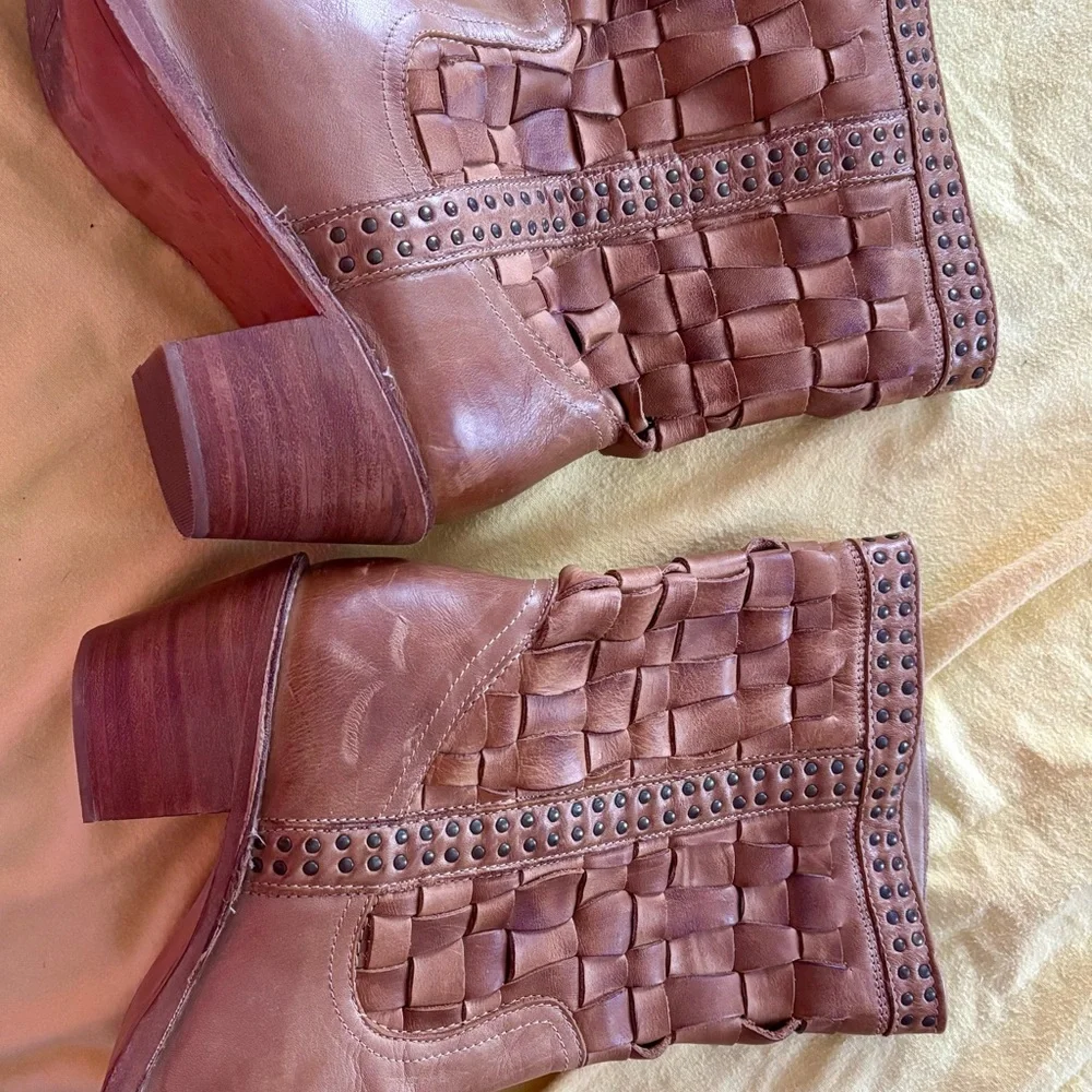 Frye Carmen Short Tan Heeled Boots with Intricate Leather Weave 11 - Picture 2 of 5